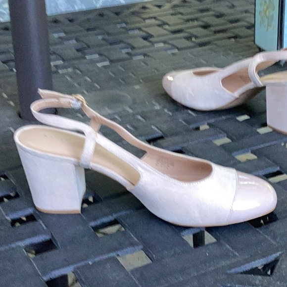 Kelly and Katie Dusty Rose block heel sandals - Picture 8 of 8